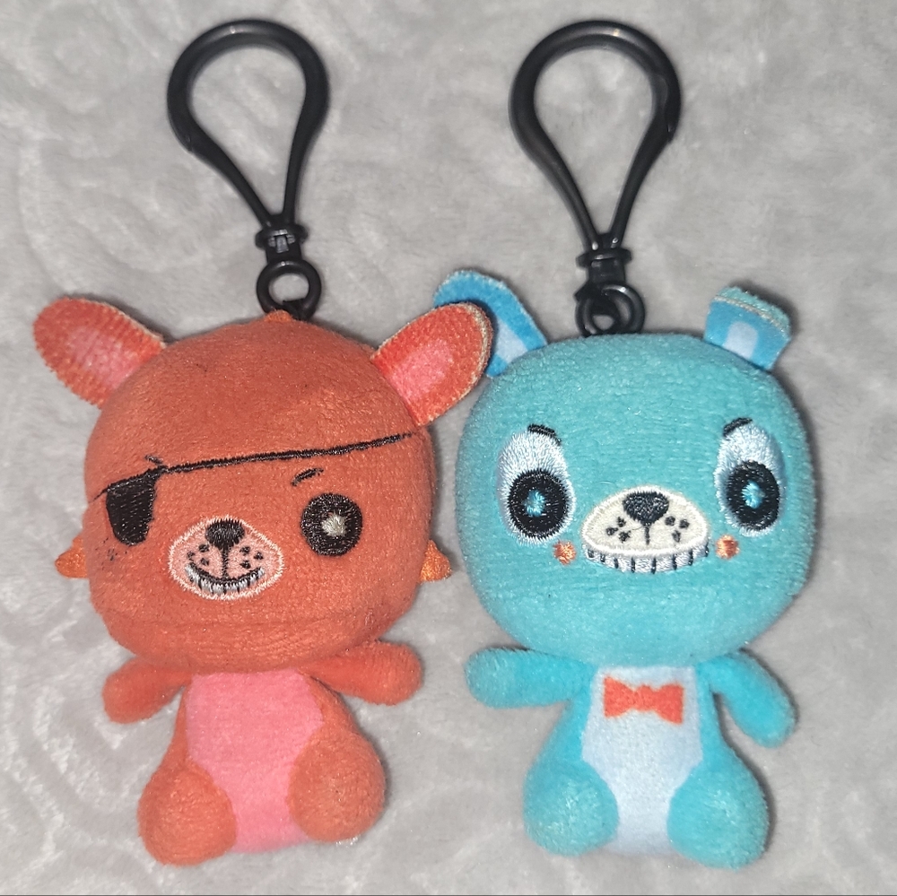 FIVE NIGHTS AT FREDDY'S Funko Blind Bag Keychains Bonnie & Foxy Set of 2 - Picture 3 of 6